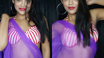 Hot Indian Girl Rekha Strips And Kisses Her Navel