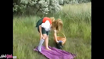 Pompini Adolescenziali E Azione Anale In Questo Video Bollente!