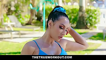 Davina Davis Gets Fucked By Her Trainer After A Workout