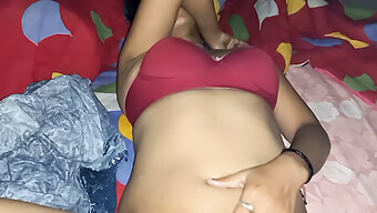 Experimente Sexo Áspero Com Uma Jovem Bengali Com Grandes Seios Naturais