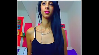 La Splendida Webcam Porta Il Dildo Anale A Nuove Vette