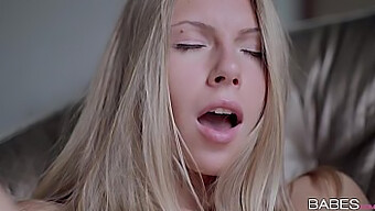 Il Tocco Seducente Di Angelica In Questo Film Xxx Bollente