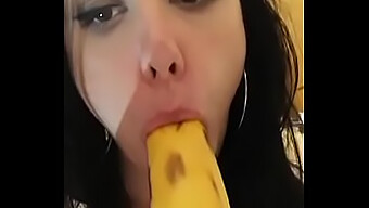 Young And Horny Homemade Teen Gets Off On Banana Masturbation