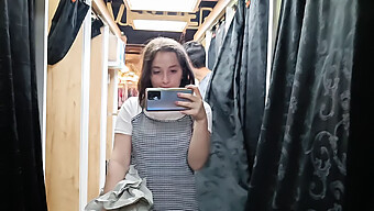 I Give My Boyfriend A Surprise Blowjob In A Clothes Store