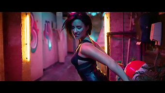 Đoạn Clip Nóng Bỏng Nhất Hè Của Demi Lovato