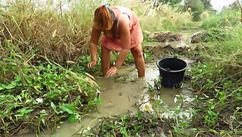 Trouver Kancha: Le Voyage D'Une Belle Fille Pour La Nourriture