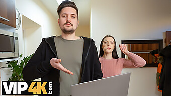 Matty Ve Nikki Nuttz, Fantezi Dolu Bir Kıvrımla Sıcak Bir Seks Koltuğunda