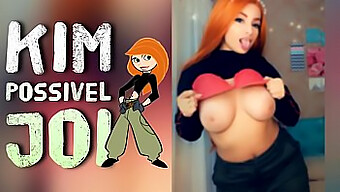 Ryšavá Cosplay Dievčina Kim Possible Sa Postaví Najťažšej Inštrukčnej Výzve S Jej Veľkými Prirodzenými Prsiami A Zadkom