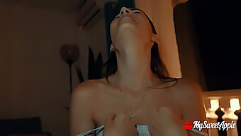 Một Cuộc Hẹn Dưới Eo Biển Biến Thành Một Tai Nạn Creampie Trong Buổi Hẹn Hò Đầu Tiên Của Một Cô Gái Mặc Váy.