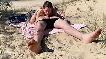 Naked Couple In 60fps Giving And Receiving Pleasure On The Beach