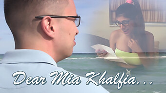 การรวบรวมมหากาพย์ของ Mia Khalifa และการกระทําสามคนของเทพธิดาอาหรับ